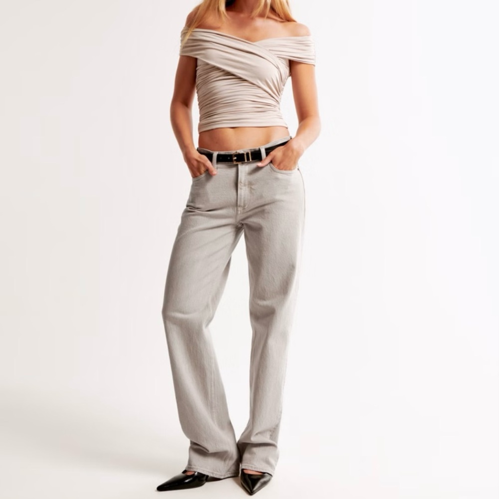 NWT Abercrombie & Fitch low rise “The Baggy”Jeans Size 25